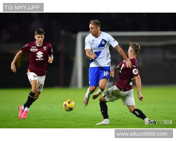 弗罗西诺尼主场迎战都灵期待精彩对决与激烈竞争